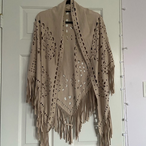 O/S Aldo Western Style Cutout Shawl Scarf (beige) - Picture 1 of 2